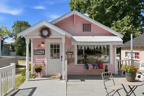 215 W Pacific St, BRANSON, MO, 65616-2735 | Card Image