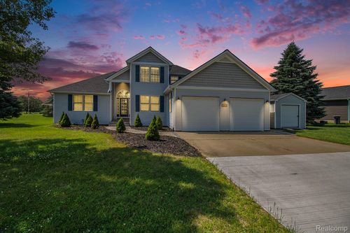 2173 Fawn Glen Cir, Lapeer, MI, 48446-8395 | Card Image