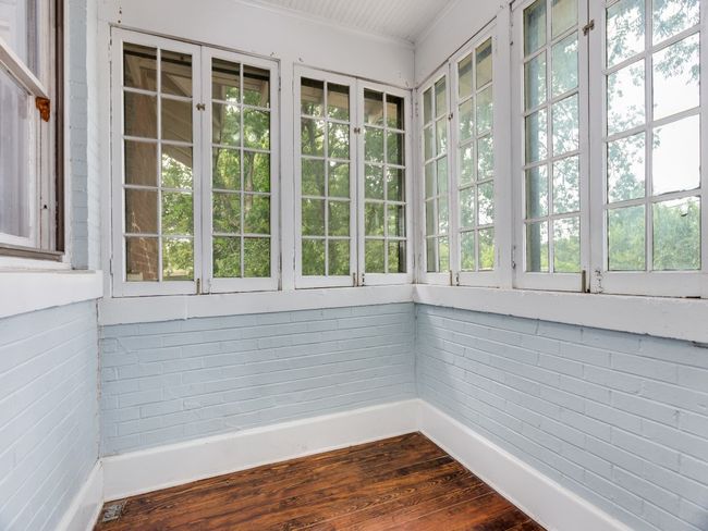 Sun room, office, reading room, mud room | Image 12