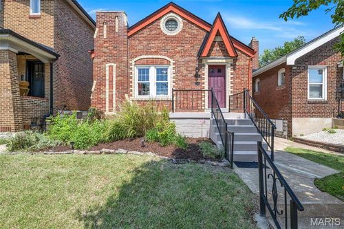 5167 Eichelberger St, Saint Louis, MO, 63109-3236 | Card Image