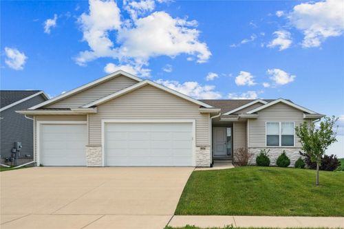 5936 Cedar Ridge Dr, Marion, IA, 52302-8409 | Card Image