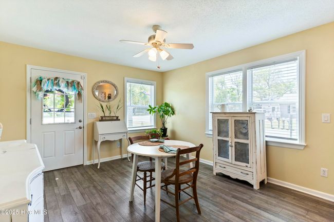 802 E Oak Island Dr, House other with 3 bedrooms, 2 bathrooms and null parking in Oak Island NC | Image 17