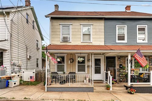 233 Adrain St, Emmaus, PA, 18049-3946 | Card Image