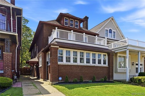 2555 Main St, Buffalo, NY, 14214-2009 | Card Image