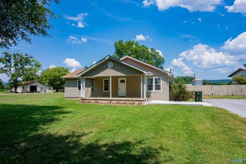 837 Low Gap Rd, Gurley, AL, 35748-8633 | Card Image