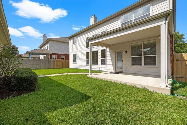 Covered back patio | Image 33