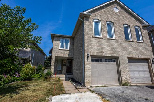 12 Gill Cres, Ajax, ON, L1T4A5 | Card Image