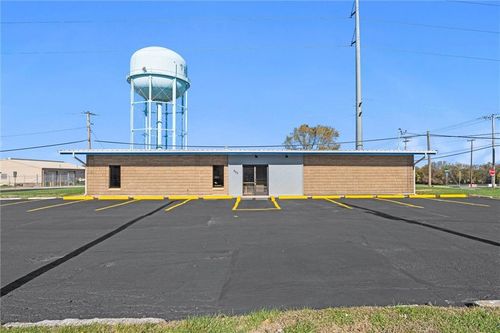 502 W Markey Rd, Belton, MO, 64012-3241 | Card Image