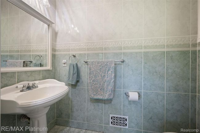 8922 McClement Rd.450.jpg | Image 20