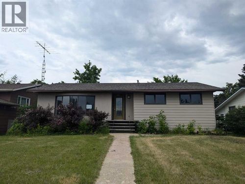 3 Meadowlark Dr, Sedgewick, AB, T0B4C0 | Card Image