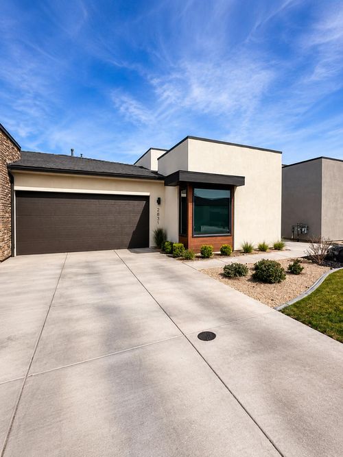 2831 E Snowberry Dr, St George, UT, 84790-1921 | Card Image