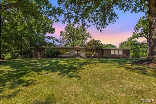 19 W Ladue Estates Dr, Creve Coeur, MO, 63141 | Card Image