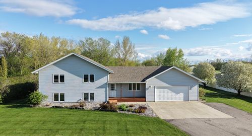 104 Golden Spike Rd, West Fargo, ND, 58078-7903 | Card Image
