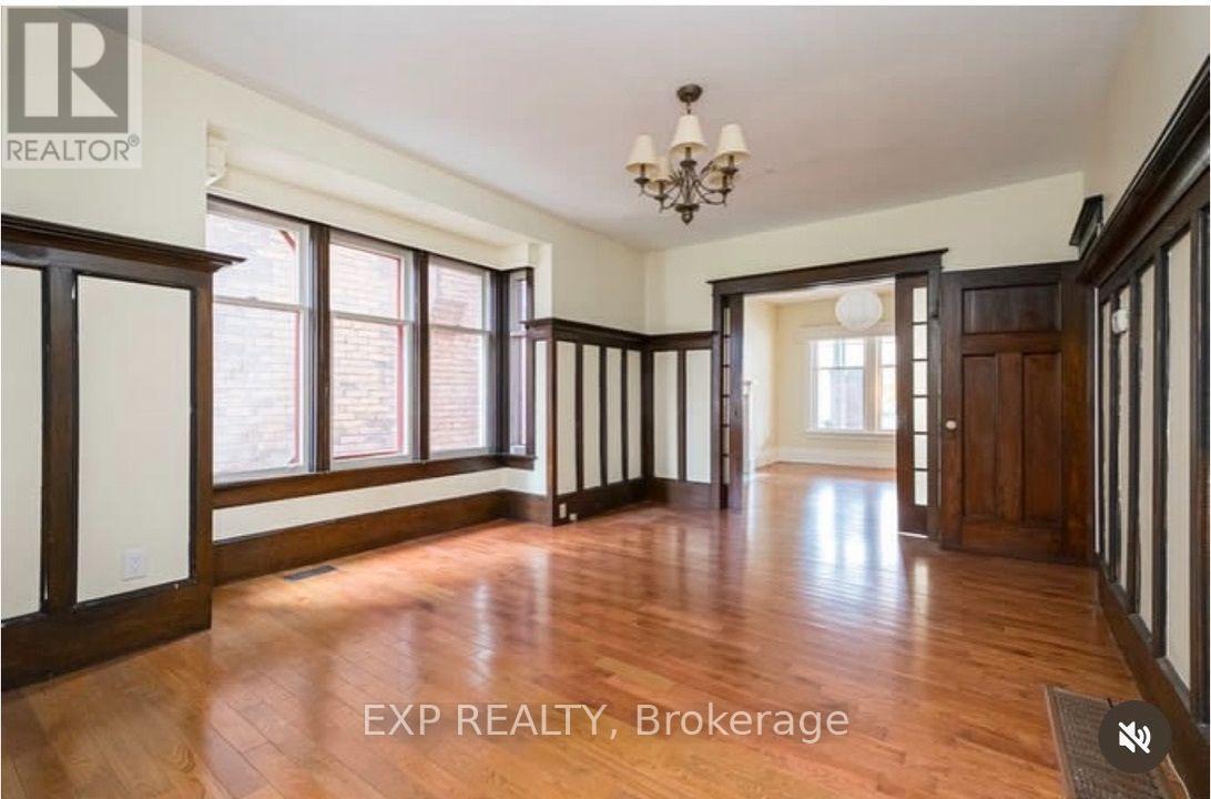 Residential Lease in Hamilton (Gibson) 3