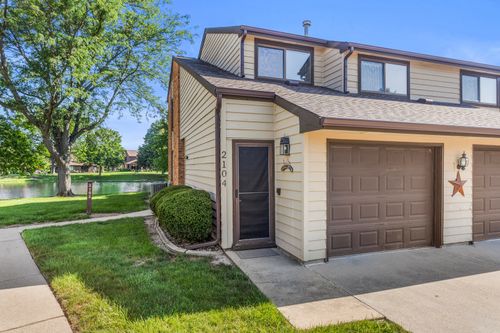 2104-2104 Harbortown Cir, Champaign, IL, 61821-6469 | Card Image