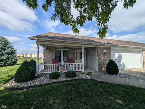 230 N Blue Ribbon Ct, Rushville, IN, 46173-1783 | Card Image