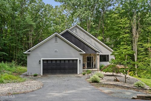 652 Bruno Rd, Clifton Park, NY, 12065-1906 | Card Image