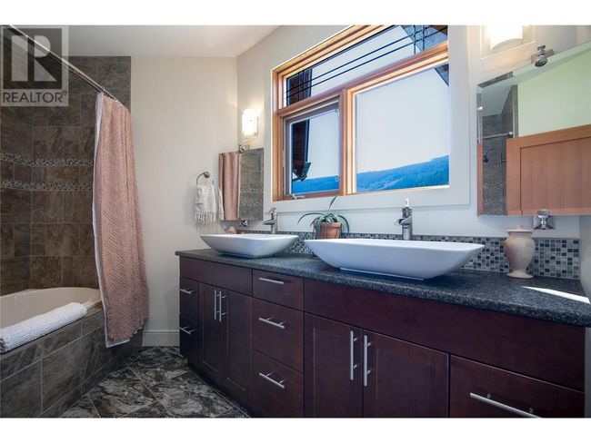 2388 Lawrence Rd, House other with 3 bedrooms, 3 bathrooms and 20 parking in Lumby BC | Image 34