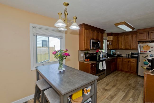 198 Connecticut Ave, House other with 3 bedrooms, 2 bathrooms and null parking in Newington CT | Image 14