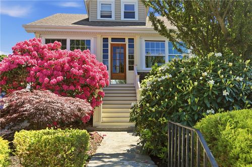 1536 Main Road, Tiverton, RI, 02878 | Card Image