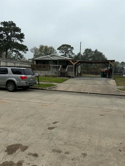 5831 Dylan Dr, Baytown, TX, 77521-7901 | Card Image