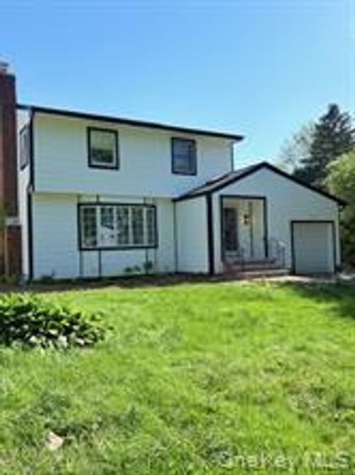 10 Elderwood Ln, Huntingtn Sta, NY, 11747-1512 | Card Image