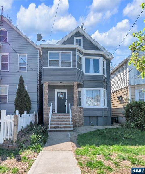 26 Grand St, Garfield, NJ, 07026-3302 | Card Image