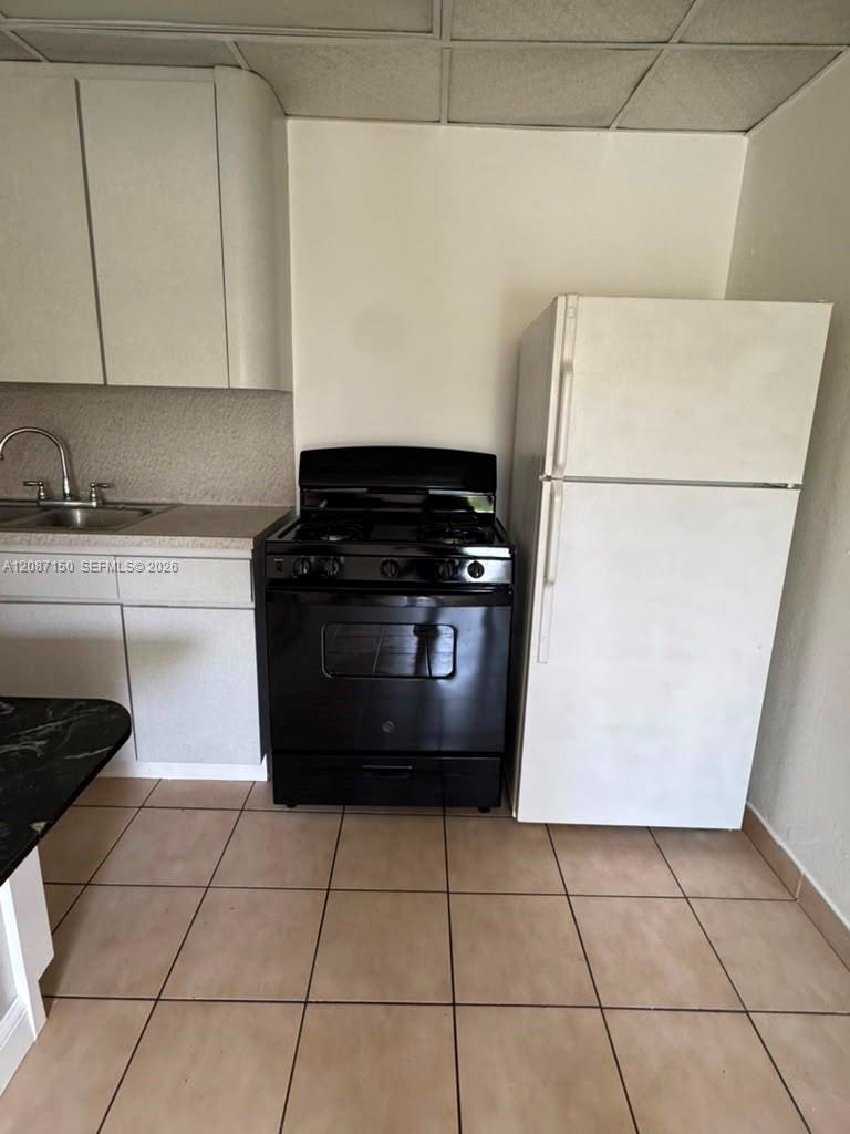 Residential Lease in Hollywood 4