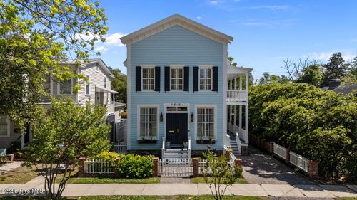 604 E Front St, New Bern, NC, 28560-4006 | Card Image