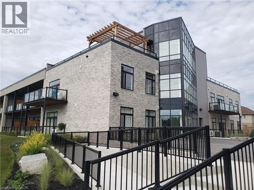 226-85 Morrell St, Brantford, ON, N3T4J6 | Card Image