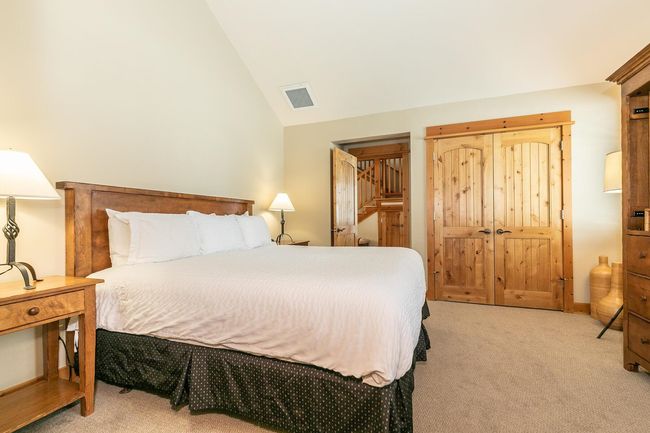 F15-26 - 12423 Lookout Loop, Home with 3 bedrooms, 3 bathrooms and null parking in Truckee CA | Image 16