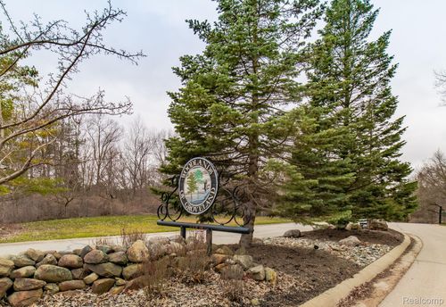 Vacant Land Pine Ridge, Groveland Township, MI, 48462 | Card Image