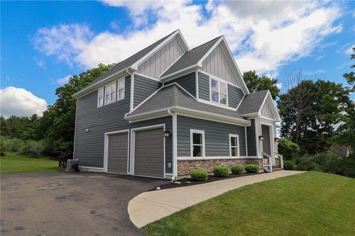 9341 Woodcrest Dr, Painted Post, NY, 14870-9661 | Card Image