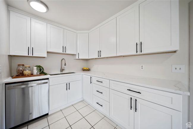 1920 7130, House other with 5 bedrooms, 3 bathrooms and 2 parking in Holladay UT | Image 6