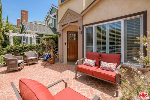 118 3rd St, Seal Beach, CA, 90740 | Card Image