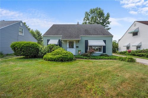 26460 Farringdon Ave, Euclid, OH, 44132-1923 | Card Image