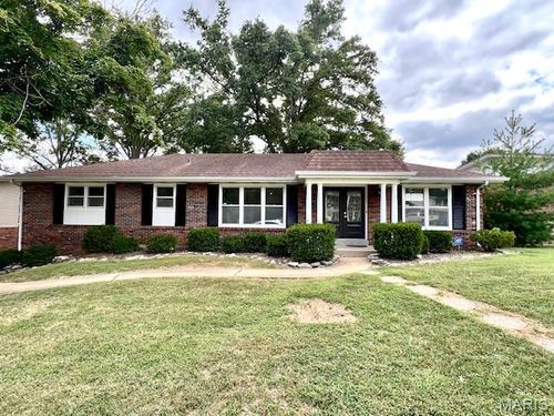 3216 Yorkchester Dr, Saint Louis, MO, 63129-1736 | Card Image