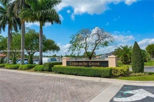 9038 Nw 193rd Ter, Miami Lakes, FL, 33018-8404 | Card Image