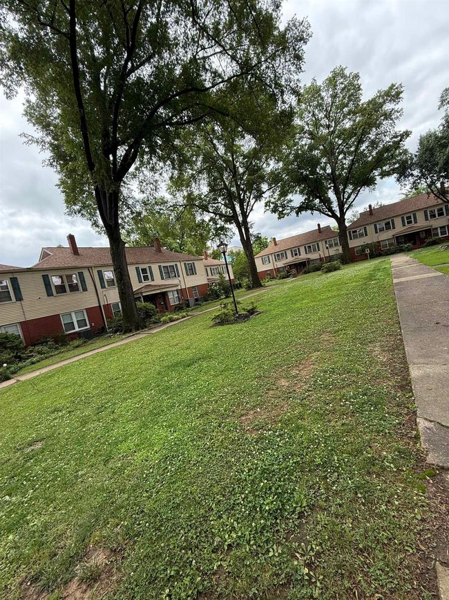 APT-2 - 2993 Walnut Grove Rd, Condo with 2 bedrooms, 1 bathrooms and null parking in Memphis TN | Image 25
