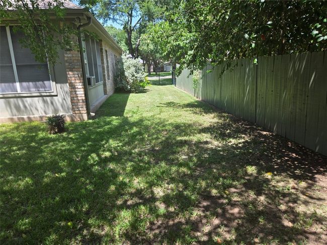 Back yard/ Side of home | Image 34