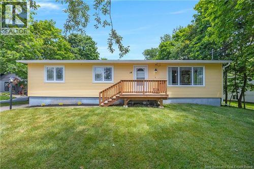 14 River Rd, Rothesay, NB, E2E2C4 | Card Image