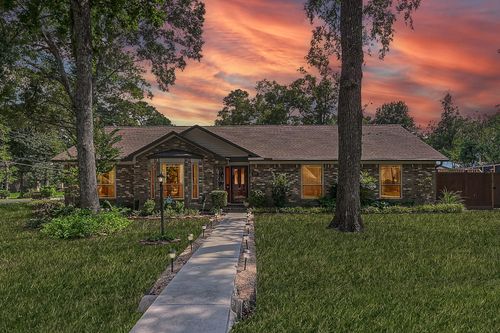 124 Bay Ct, Conroe, TX, 77304-1105 | Card Image