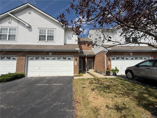 9235 Great Lakes Cir, Washingtn Twp, OH, 45458-3677 | Card Image