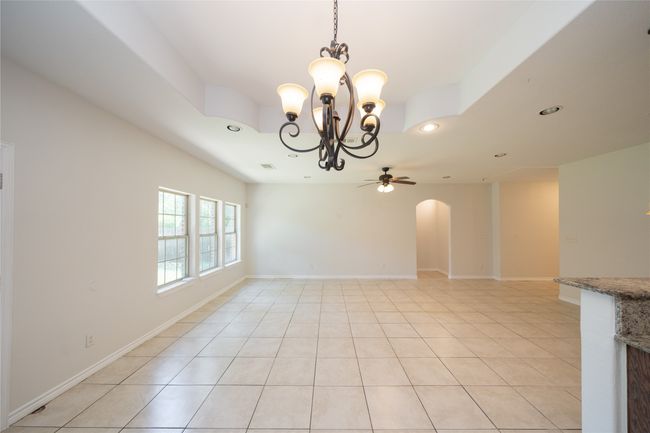 305 E Fogg St, House other with 3 bedrooms, 2 bathrooms and null parking in Fort Worth TX | Image 4