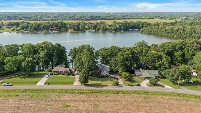 208 Loop Dr, House other with 4 bedrooms, 4 bathrooms and 3 parking in Winchester TN | Image 10