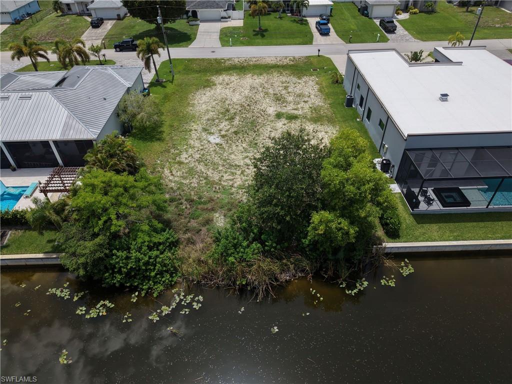 Land in CAPE CORAL 4