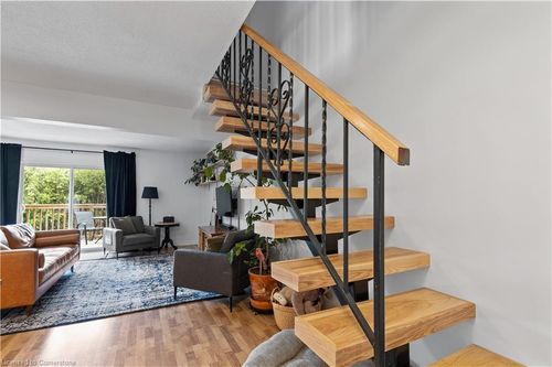 759 York Ave N, Listowel, ON, N4W2Y4 | Card Image