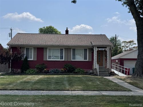 22474 Raven Ave, Eastpointe, MI, 48021-2648 | Card Image