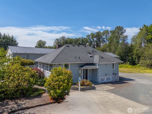10516 E Riverside Dr, Bothell, WA, 98011-3714 | Card Image