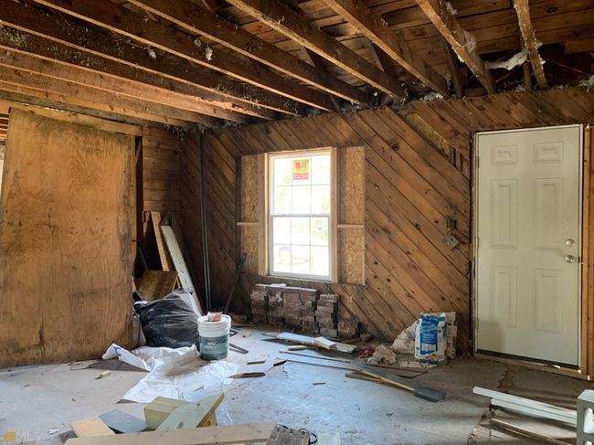 239 E Currahee St, House other with 3 bedrooms, 1 bathrooms and null parking in Toccoa GA | Image 8